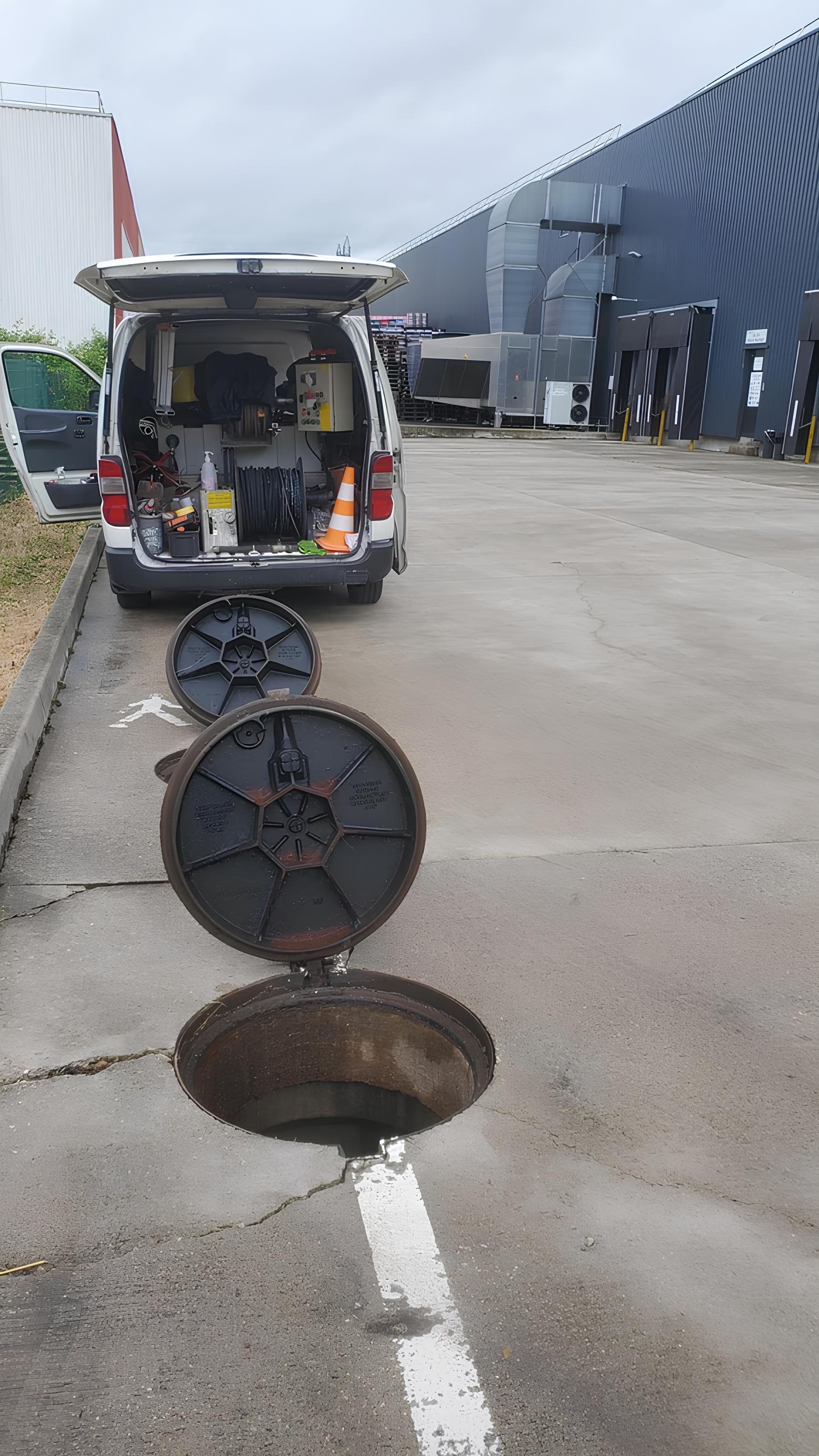 Débouchage de Canalisation : Pour une intervention rapide et durable / Urgence 24h/24 - 7j/7 — Aprime Fluides Débouchage canalisation Île-de-France