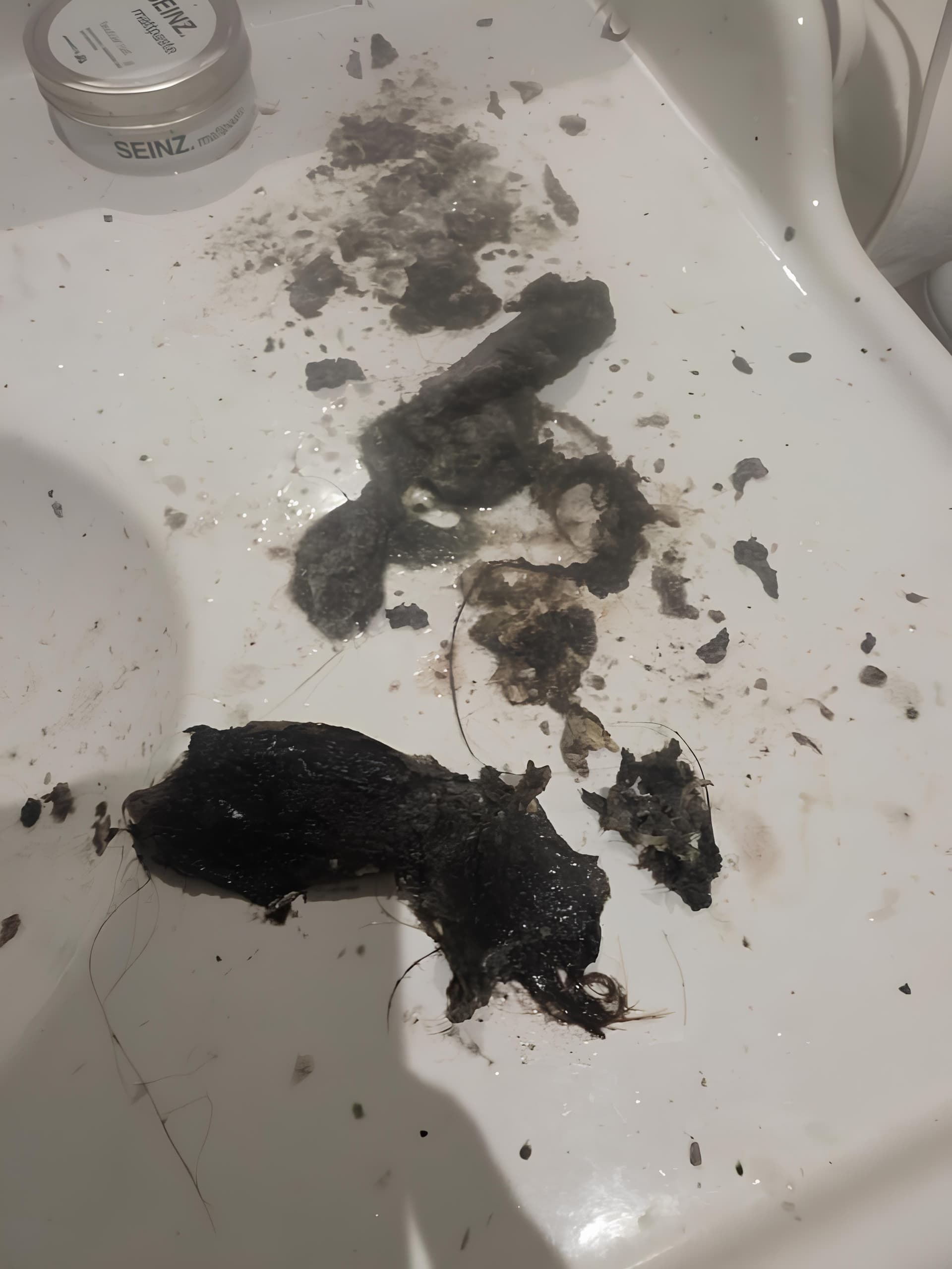 Évier Très Bouché : Guide de Survie & Solutions d'Urgence en Île-de-France — Aprime Fluides Débouchage Lavabo/Évier Île-de-France