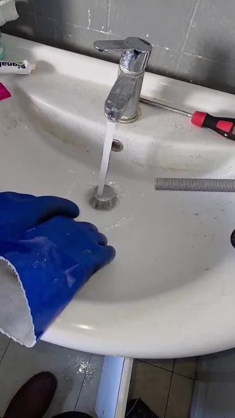 Débouchage lavabo à Houilles — après
