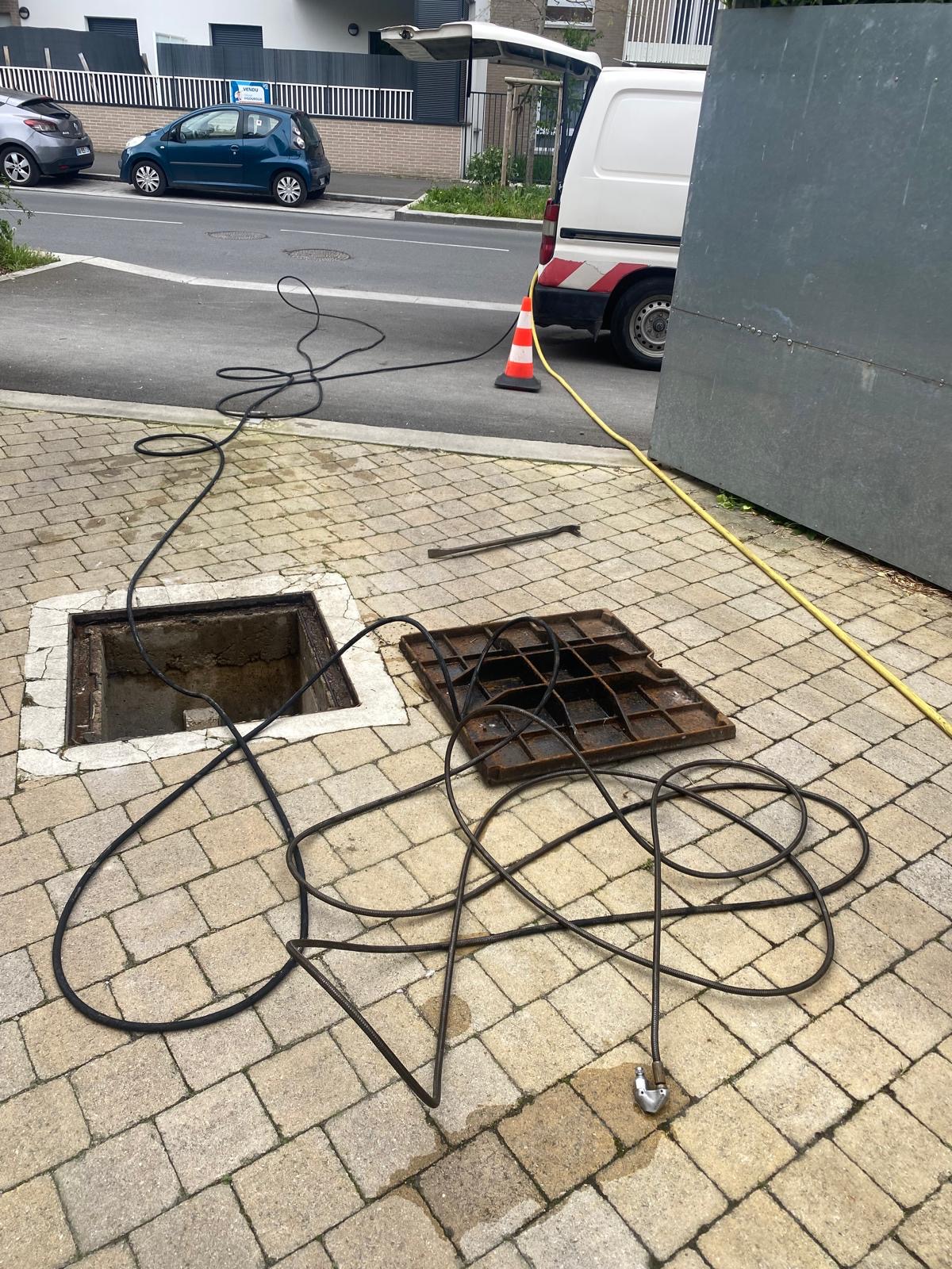 Débouchage et curage de canalisation IDF — Autre / divers · Aprime Fluides Île-de-France