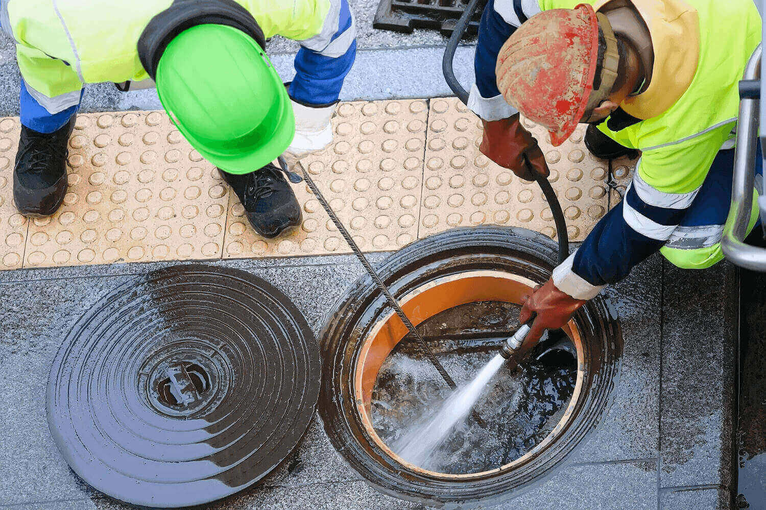 Débouchage regard exterieur et regard d'egout